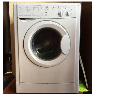 Почему стиральная машина сама включается?